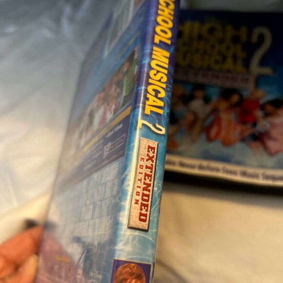 High School Musical 2 Extended Edition Starring Zac Efron DVD  Preloved - Picture 6 of 8
